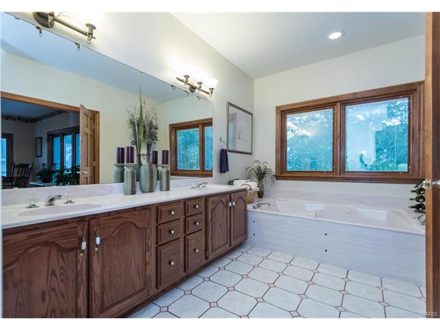 1143 Whitmoor Dr, Weldon Spring, MO 63304 photo 22