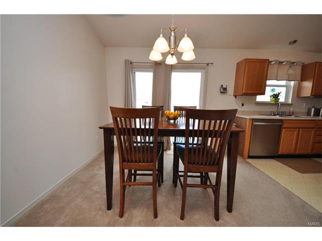 222 Tyndale Dr, O'fallon, MO 63366 photo 8