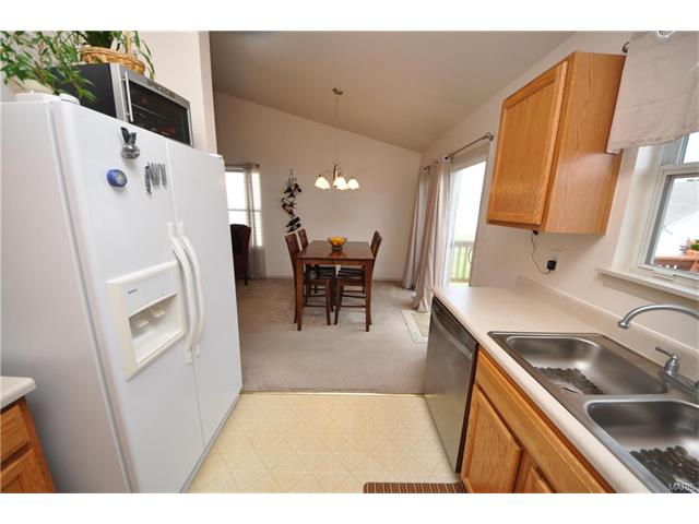 222 Tyndale Dr, O'fallon, MO 63366 photo 13
