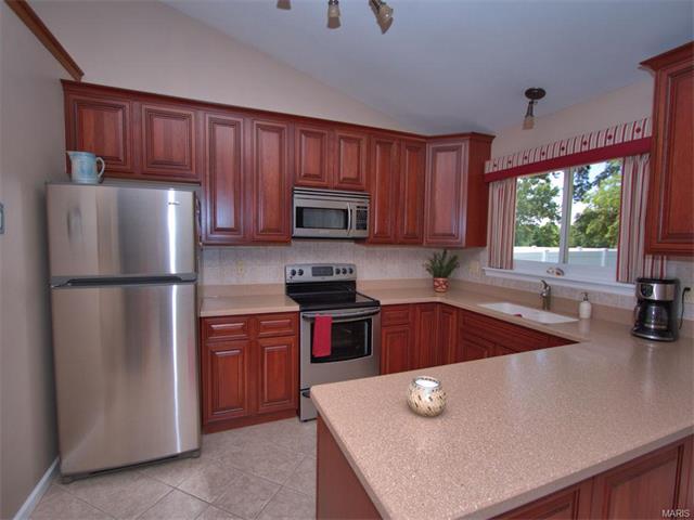 1745 Forest Trace Dr, O'fallon, MO 63368 photo 10