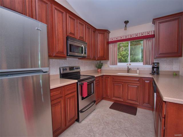 1745 Forest Trace Dr, O'fallon, MO 63368 photo 11