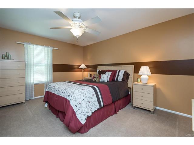 926 Hannafield Ct, Ballwin, MO 63021 photo 26