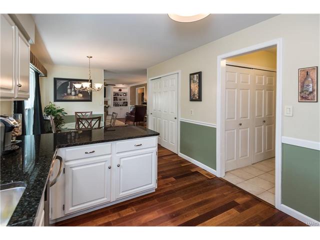 926 Hannafield Ct, Ballwin, MO 63021 photo 21