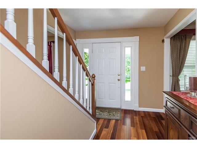 926 Hannafield Ct, Ballwin, MO 63021 photo 6