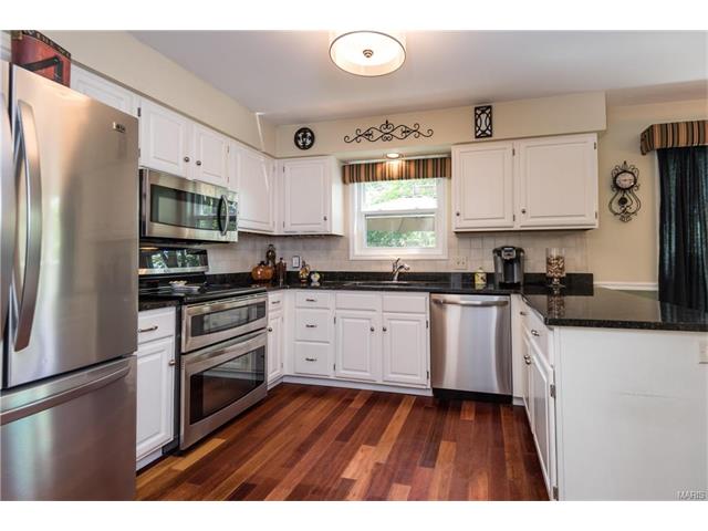 926 Hannafield Ct, Ballwin, MO 63021 photo 20