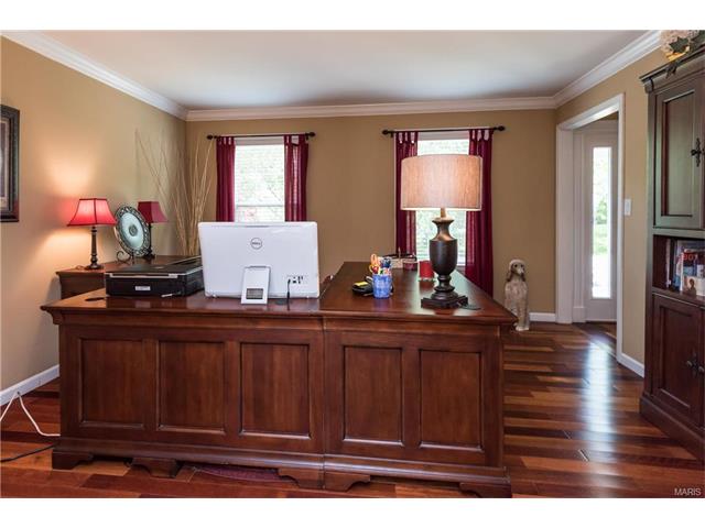 926 Hannafield Ct, Ballwin, MO 63021 photo 11
