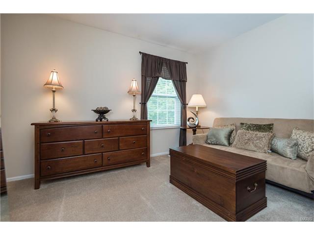 926 Hannafield Ct, Ballwin, MO 63021 photo 27