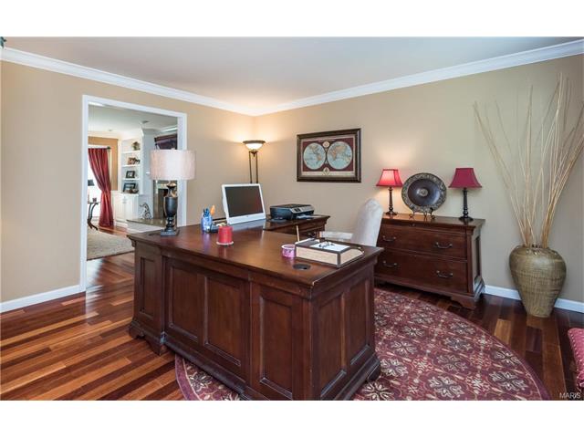 926 Hannafield Ct, Ballwin, MO 63021 photo 10