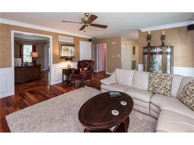 926 Hannafield Ct, Ballwin, MO 63021 photo 13