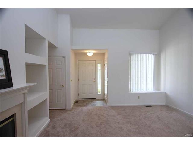 623 Hawk Run Dr, O'fallon, MO 63368 photo 5