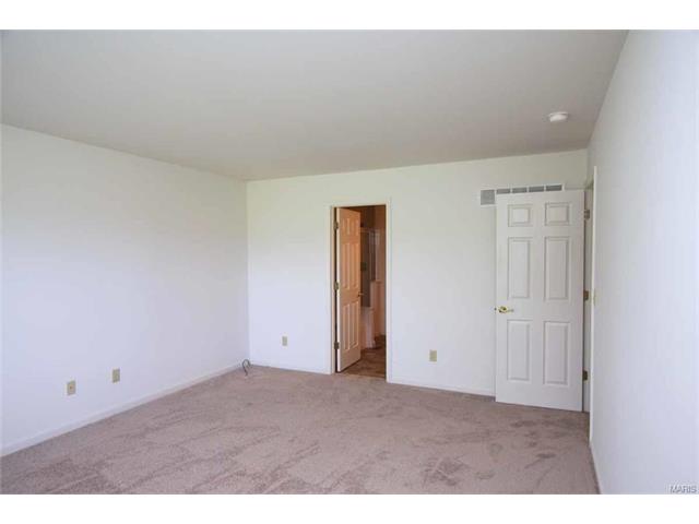 623 Hawk Run Dr, O'fallon, MO 63368 photo 18