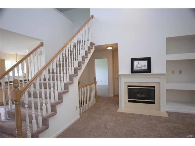 623 Hawk Run Dr, O'fallon, MO 63368 photo 6