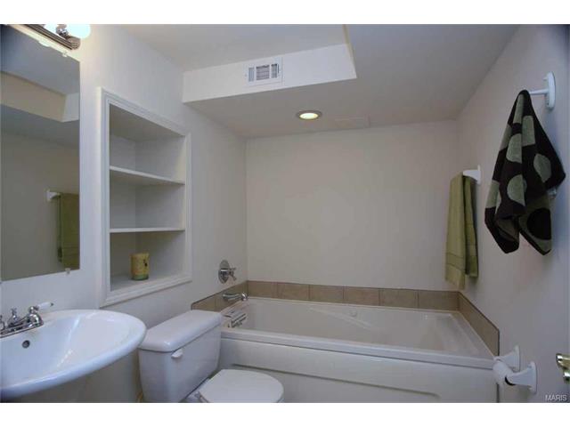 623 Hawk Run Dr, O'fallon, MO 63368 photo 35