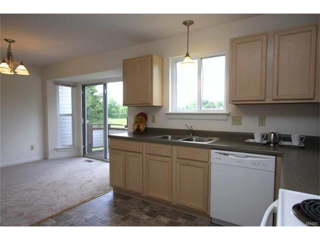623 Hawk Run Dr, O'fallon, MO 63368 photo 12