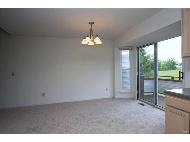 623 Hawk Run Dr, O'fallon, MO 63368 photo 13