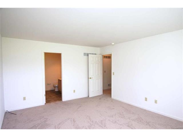 623 Hawk Run Dr, O'fallon, MO 63368 photo 17