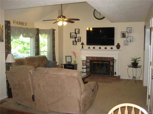 104 Willow Dr, Eureka, MO 63025 photo 8