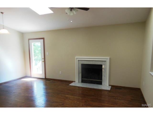 6317 Long Timber Dr, O'fallon, MO 63368 photo 3