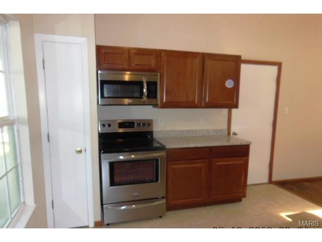 6317 Long Timber Dr, O'fallon, MO 63368 photo 7