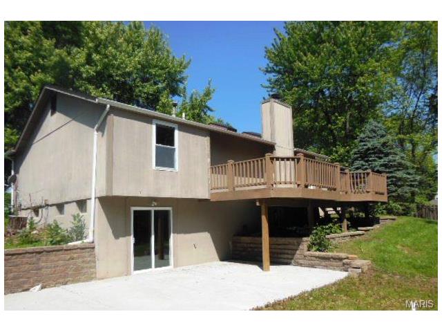 6317 Long Timber Dr, O'fallon, MO 63368 photo 2
