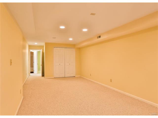 160 Kehrs Mill Bend Dr, Ballwin, MO 63011 photo 16