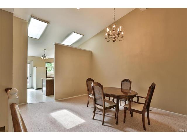 160 Kehrs Mill Bend Dr, Ballwin, MO 63011 photo 5