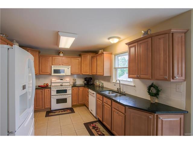 427 Clayheath Ct, Ballwin, MO 63011 photo 5