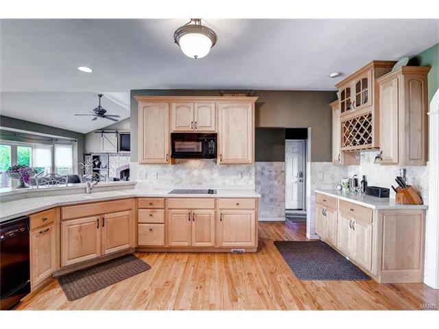 30 Agravaine, Weldon Spring, MO 63304 photo 8