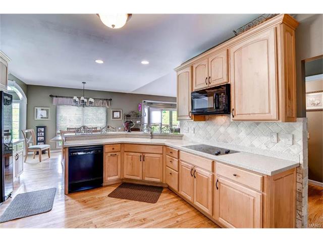 30 Agravaine, Weldon Spring, MO 63304 photo 9