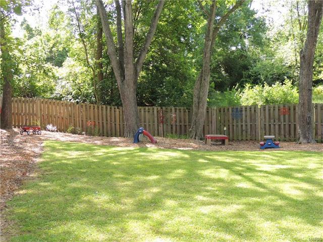 1284 Cottagemill Dr, Ballwin, MO 63021 photo 21