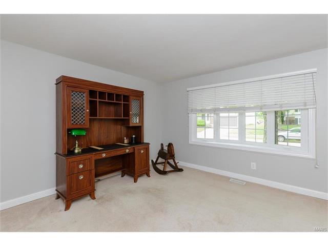 902 Pontoison, Ballwin, MO 63021 photo 6