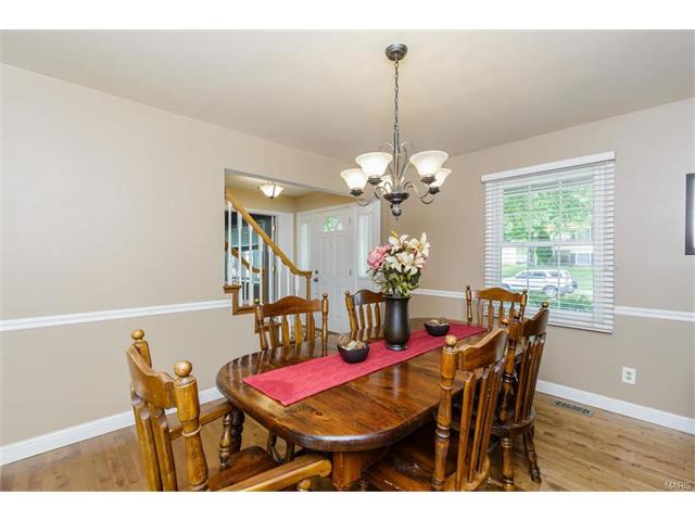 902 Pontoison, Ballwin, MO 63021 photo 9