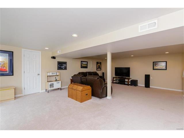 902 Pontoison, Ballwin, MO 63021 photo 41