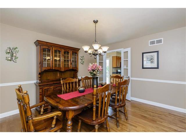 902 Pontoison, Ballwin, MO 63021 photo 7