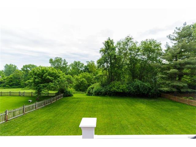 902 Pontoison, Ballwin, MO 63021 photo 24