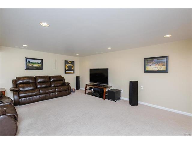 902 Pontoison, Ballwin, MO 63021 photo 39
