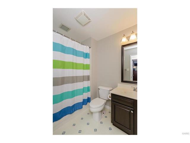 902 Pontoison, Ballwin, MO 63021 photo 32