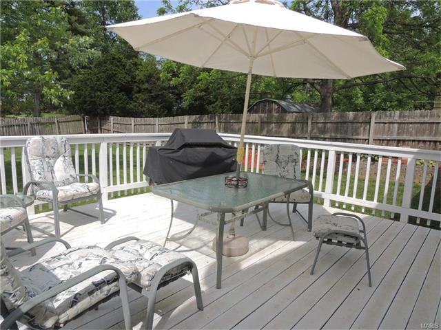 827 Windingpath, Ballwin, MO 63021 photo 3