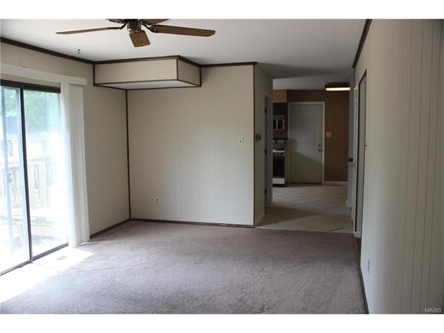 300 Croydon Ln, Ballwin, MO 63021 photo 9
