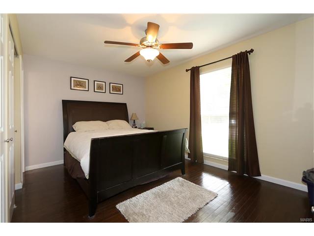 402 Coventry Ln, Ballwin, MO 63021 photo 12
