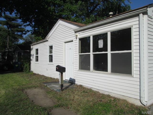 4332 Ashby Rd, Saint Ann, MO 63074 photo 2