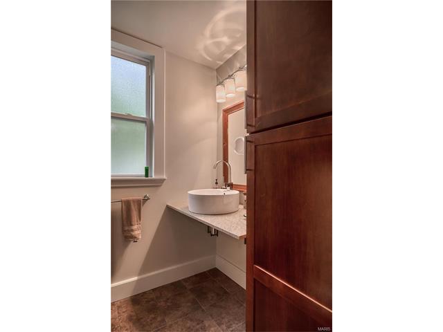 429 Wesley Ave, Saint Louis, MO 63135 photo 14