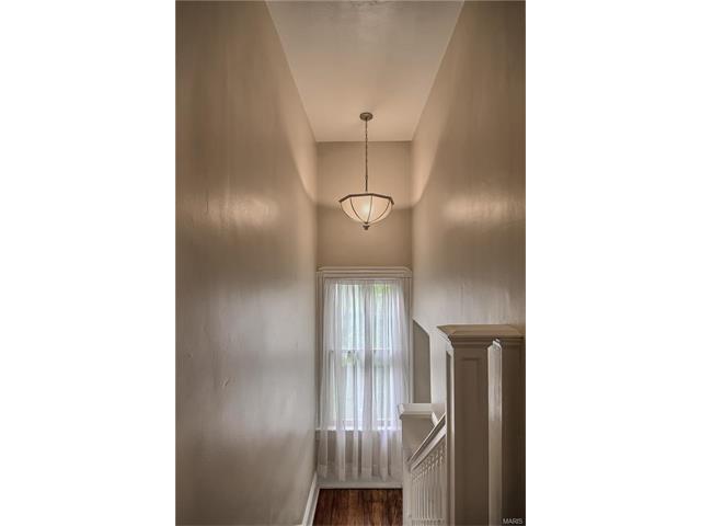 429 Wesley Ave, Saint Louis, MO 63135 photo 18