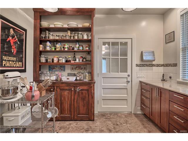 429 Wesley Ave, Saint Louis, MO 63135 photo 11