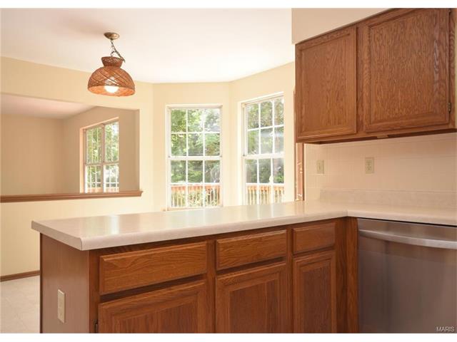 360 Fox Den, Ballwin, MO 63021 photo 7
