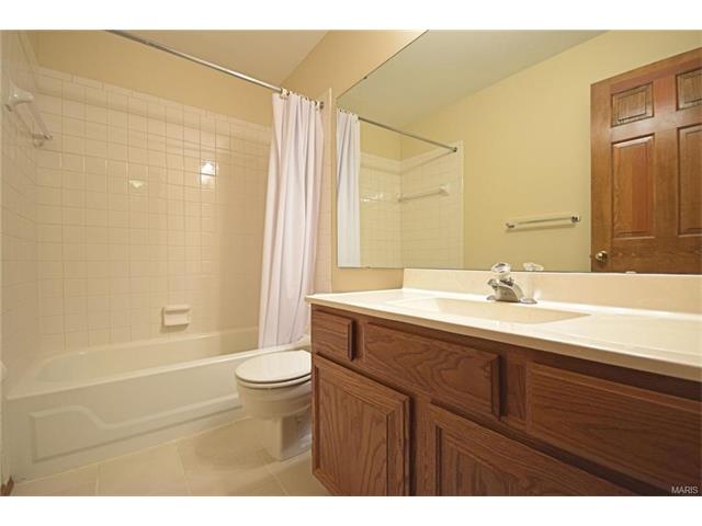360 Fox Den, Ballwin, MO 63021 photo 19