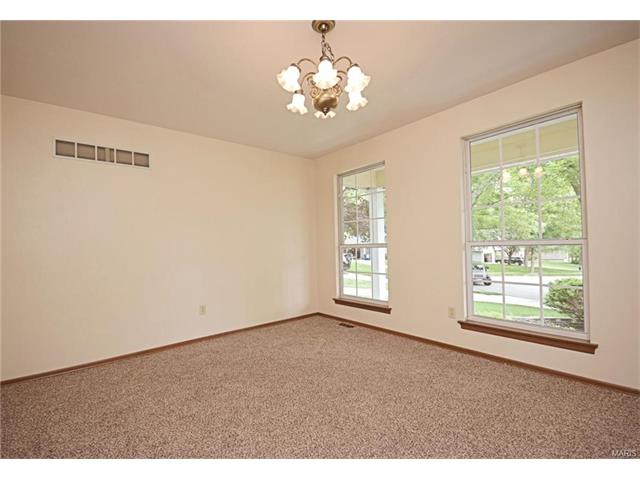 360 Fox Den, Ballwin, MO 63021 photo 13