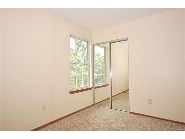 360 Fox Den, Ballwin, MO 63021 photo 17