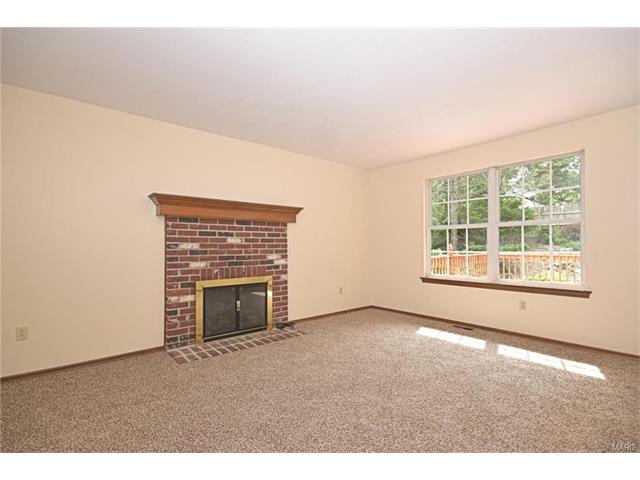 360 Fox Den, Ballwin, MO 63021 photo 11