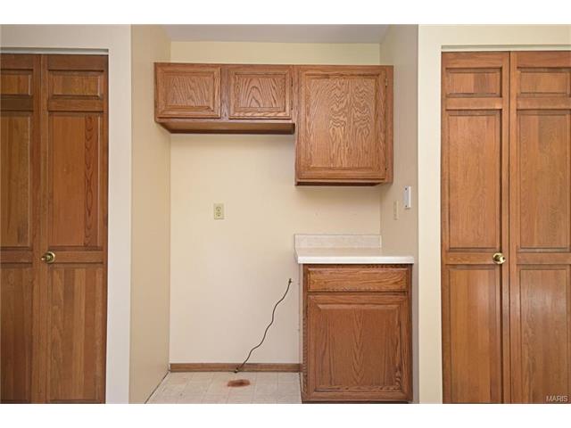 360 Fox Den, Ballwin, MO 63021 photo 5